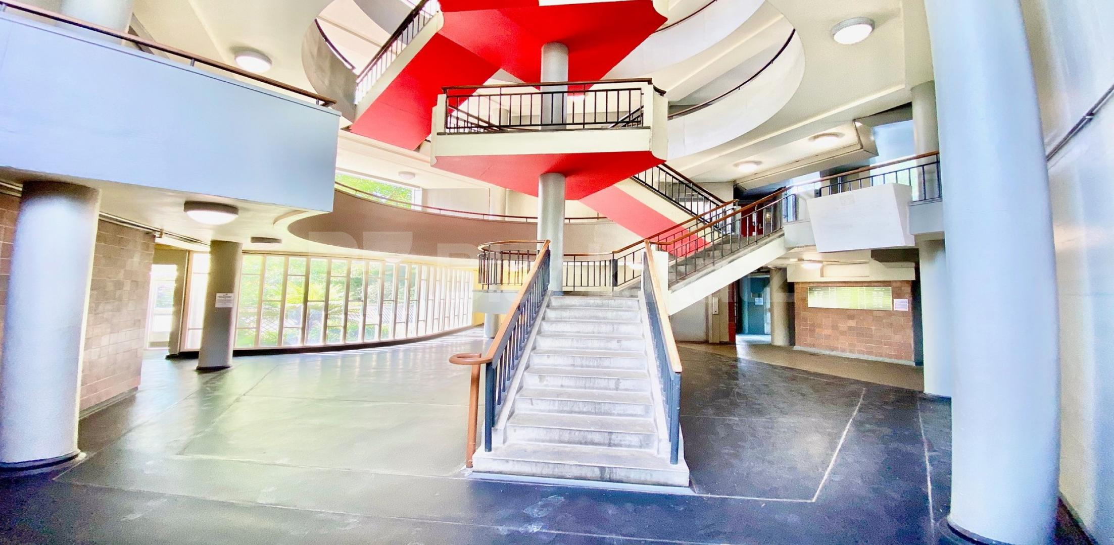 			VIDEO VIEWING AVAILABLE!, 2 Bedroom, 1 bath, 1 reception Apartment			 Cruikshank Street , ANGEL-KINGS CROSS